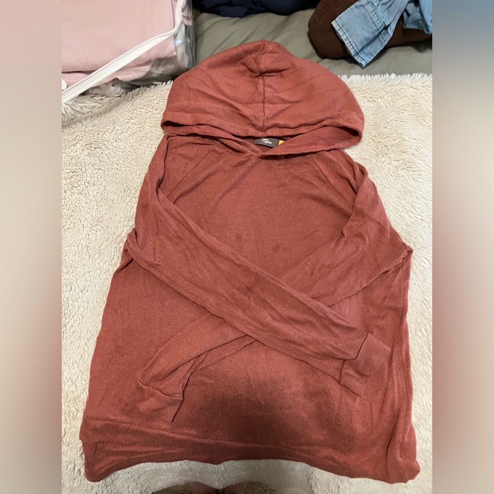 Pre-workout light hoodie